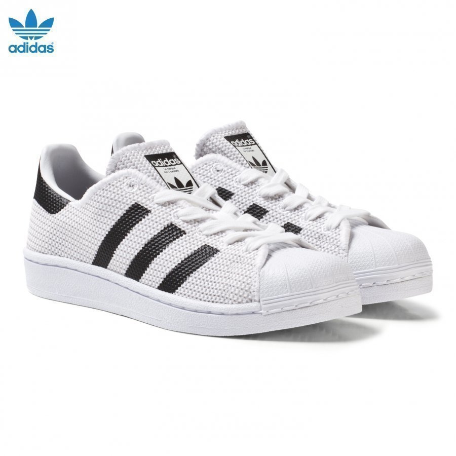 Adidas Originals White And Black Superstar Junior Trainers Lenkkarit