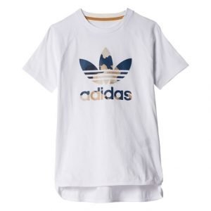 Adidas T-paita