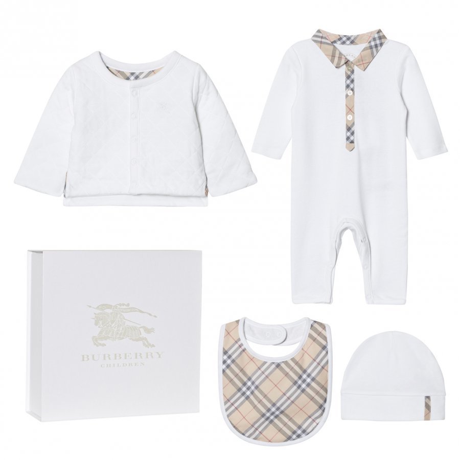 Burberry 4 Piece Zayden Baby Gift Set Lahjasetti