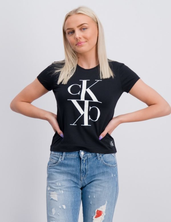 Calvin Klein Monogram Cropped T Shirt T-Paita Musta