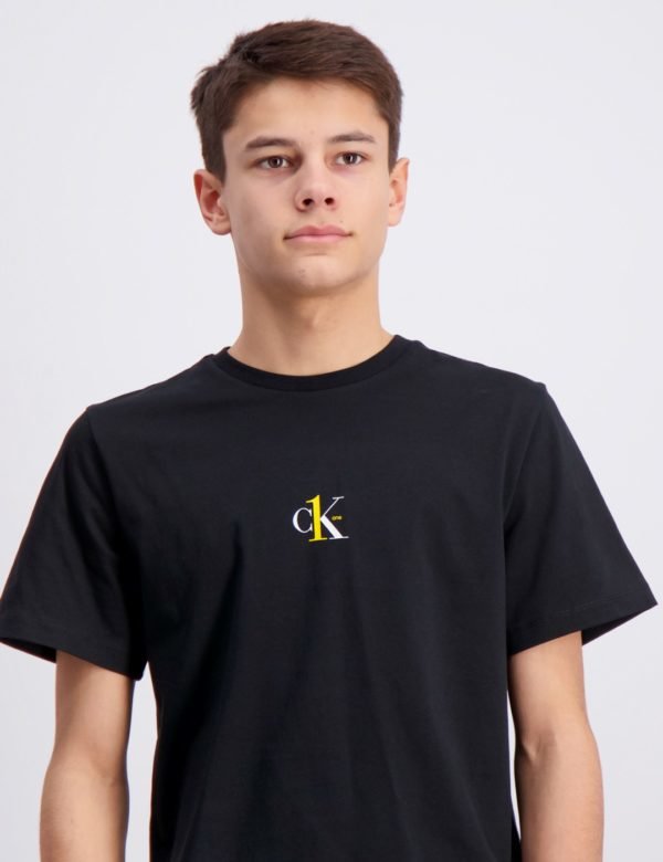 Calvin Klein Small Ck One Ss T Shirt T-Paita Musta