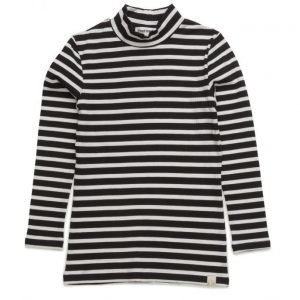 CostBart Astrid Long Sleeve T-Shirt