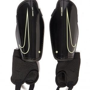 Nike Charge 2.0 Shin Guards Musta