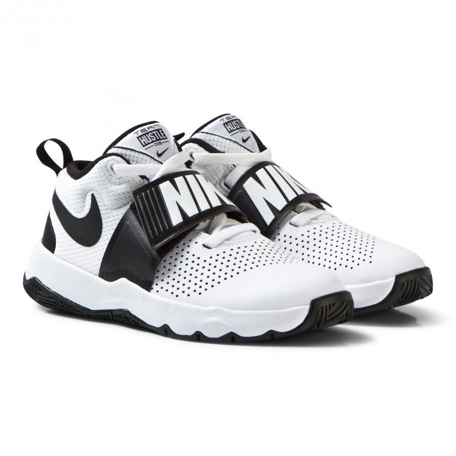 Nike White And Black Team Hustle Junior Trainers Urheilukengät